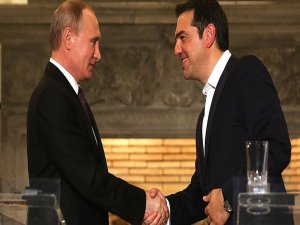 Putin begins Greek visit at 'crucial time'