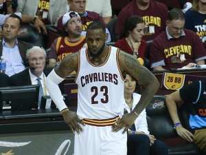 Basketball: Cavs reach second straight NBA Finals