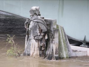 Paris' Seine expected to rise by 6 meters