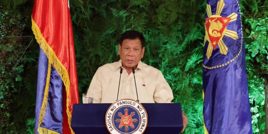 Philippines: Duterte declares truce with communists