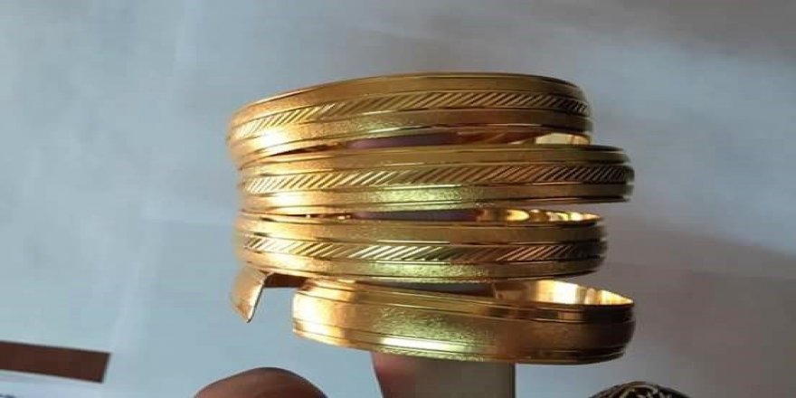 Satin Al Sahte Gold Bar Altin Yaratici Kulce Kapi Durdurma Paperweigh Simulasyon Tablo Dekor Deluxe Kapisi Tipa Dikmeler Oyuncak Ofisi Hediye Tl34 37 Dhgate Comda