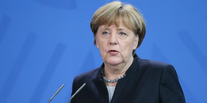 Merkel plans to visit Turkey next month