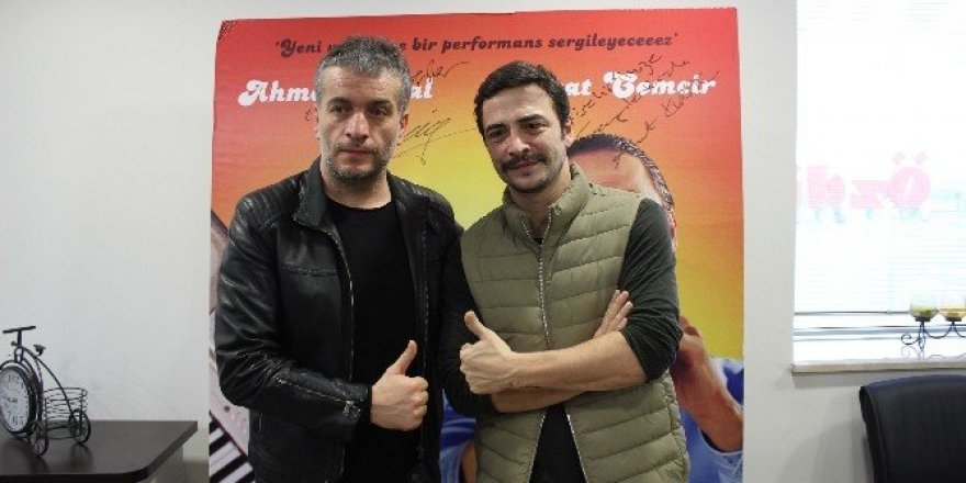 Ünlü oyuncular Ahmet Kural ve Murat Cemcir’den yeni dizi sinyali