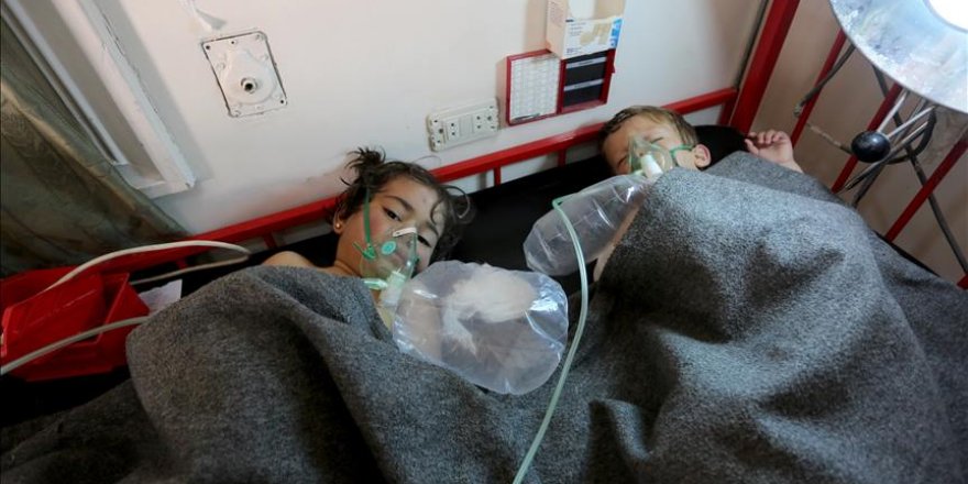 Regime chlorine gas attack kills 100 in Syria’s Idlib