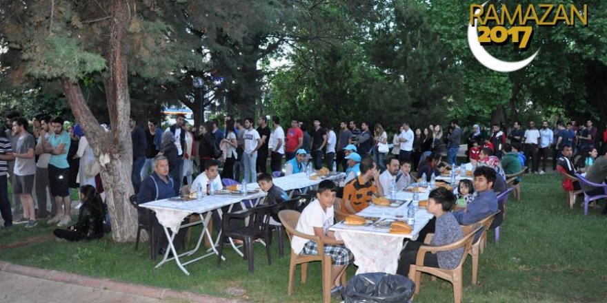 Gaziantep'te 6 bin kişilik iftar çadırı kuruldu