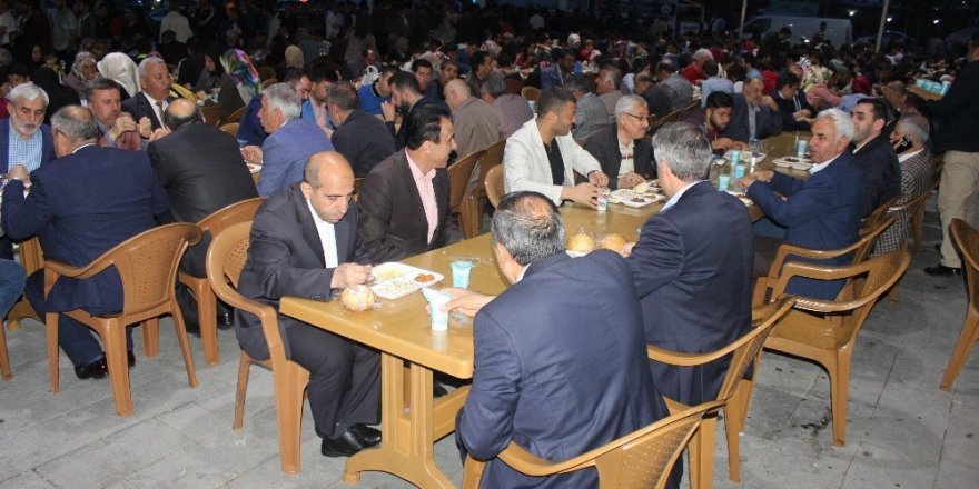 Elazığ’da iftar çadırında her gün bin 500 kişiye iftar