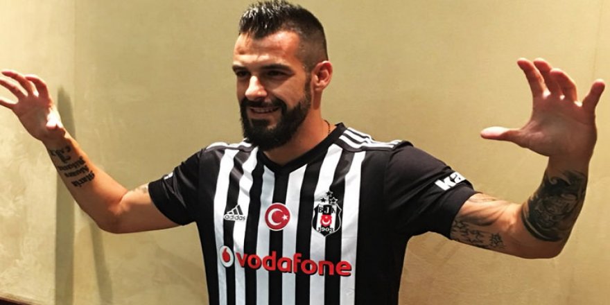 Alvaro Negredo resmen Cadiz’de