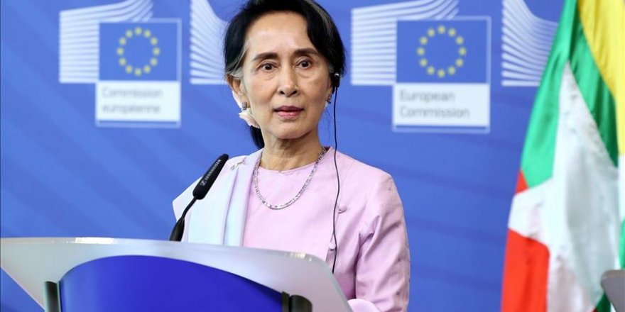 Myanmar’s Suu Kyi isolated over silence on Rohingya