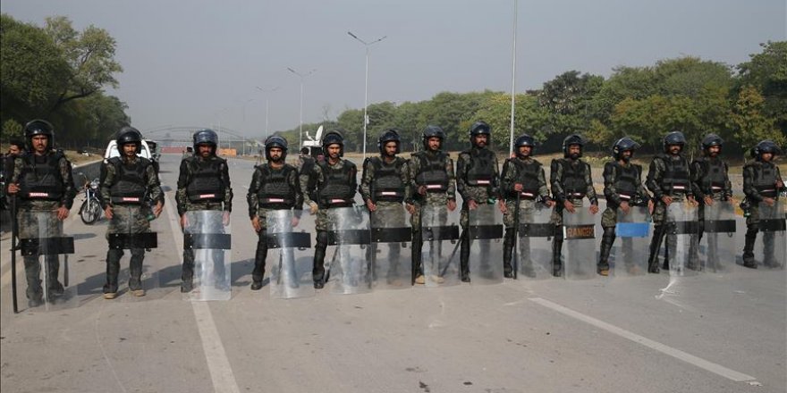 Pakistan: Paramilitary rangers to 'handle' protesters