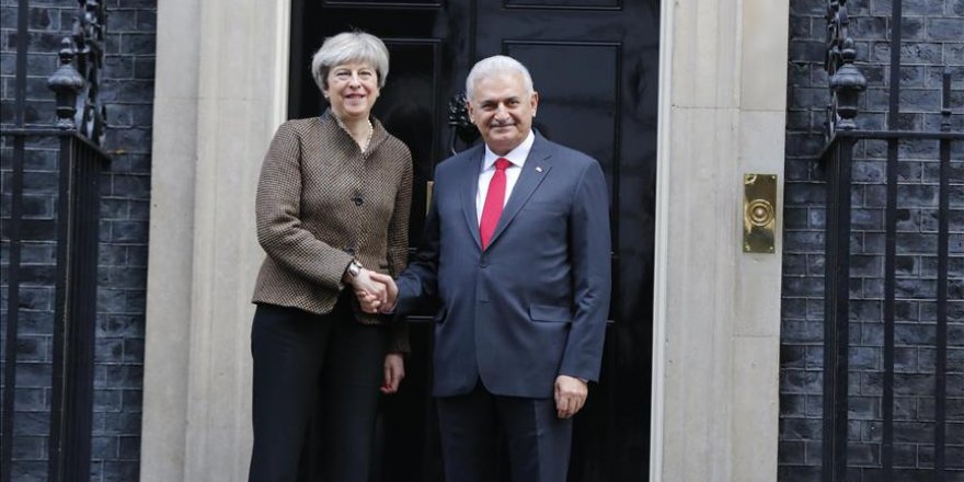 Turkish, British premiers meet in London