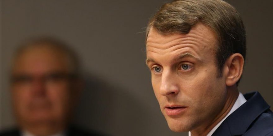 Emmanuel Macron se tourne vers la jeunesse Africaine