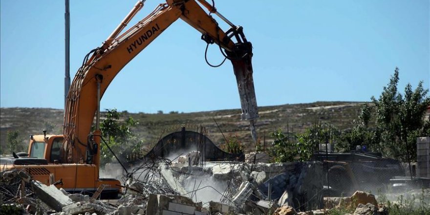 L’armée israélienne démolit une maison palestinienne