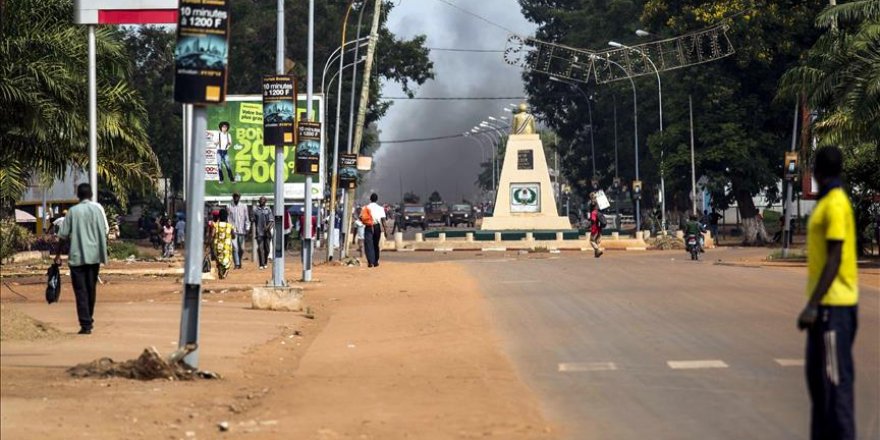 Troops kill 2 civilians at Central African airport