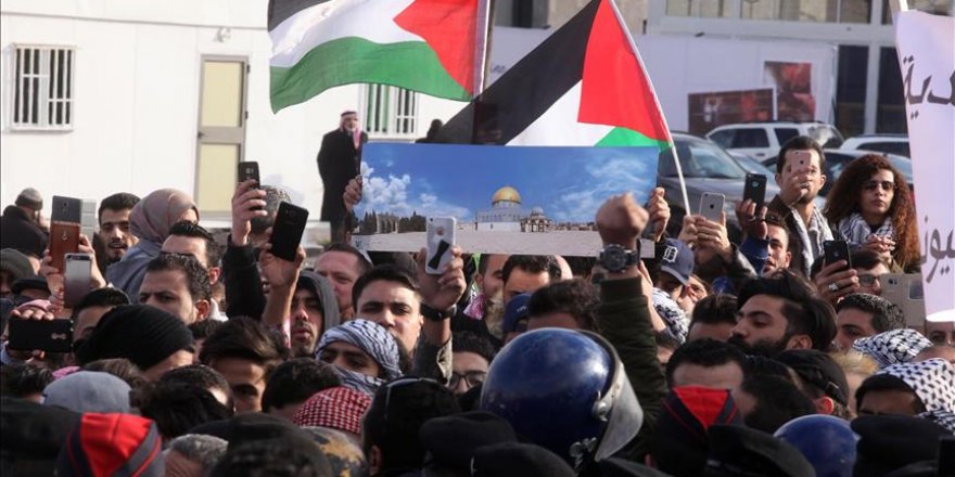 Imposante manifestation à Amman contre la décision de Trump sur Jérusalem