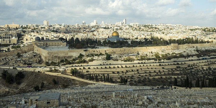 Jérusalem: Les forces israéliennes agressent des manifestants à Bab al'Amoud