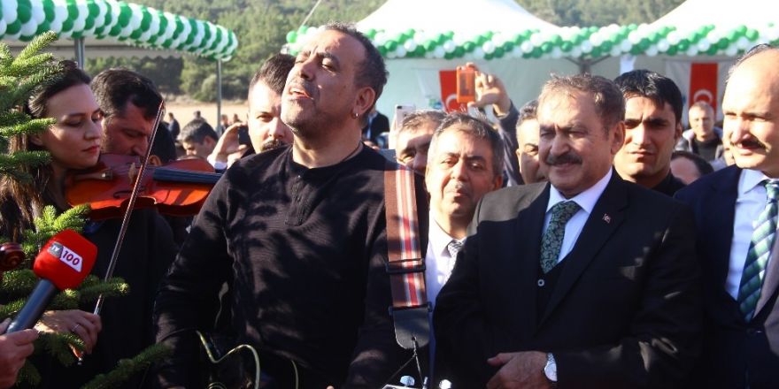 Haluk Levent'ten hasta çocuklar için anlamlı çağrı