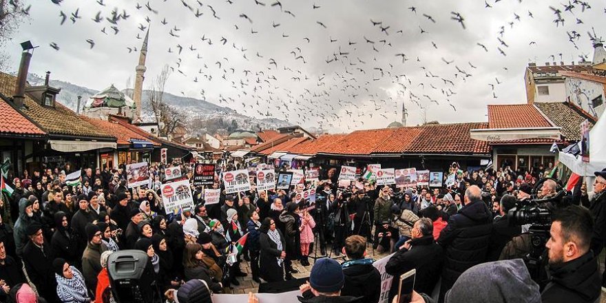 Bosnians rally against Trump's Jerusalem move