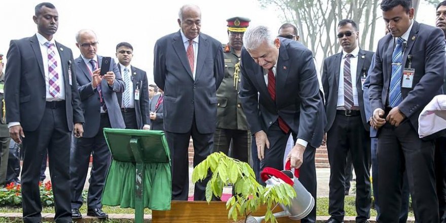 Turkish PM pays tribute to martyrs of Bangladesh’s war