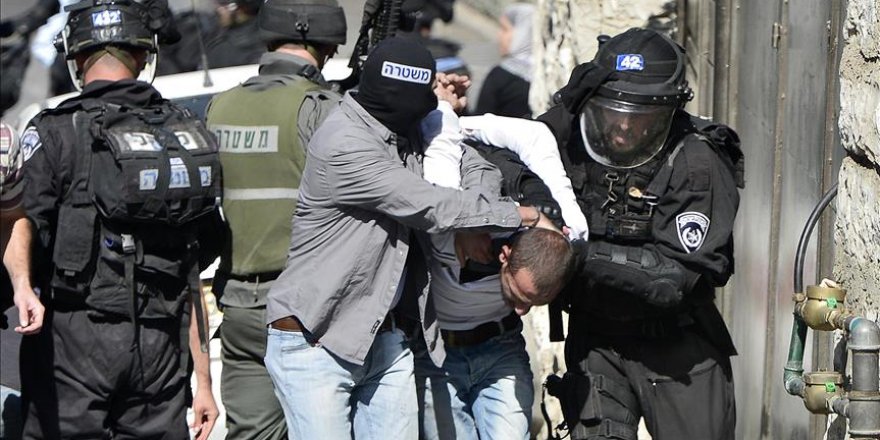 Israeli army detains 30 Palestinians in overnight raids