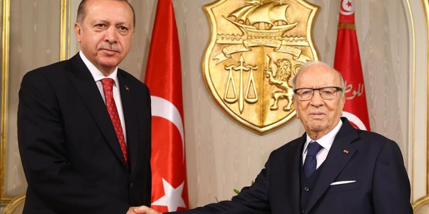 Tunisie: Accueil officiel du président Erdogan au palais de Carthage