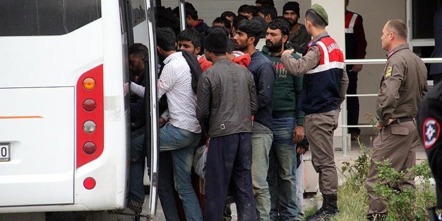 Over 65 migrants, refugees held in northwestern Turkey