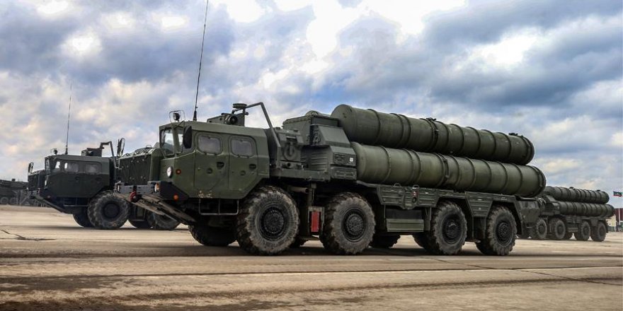 Turkey, Russia sign S-400 missile defense system deal