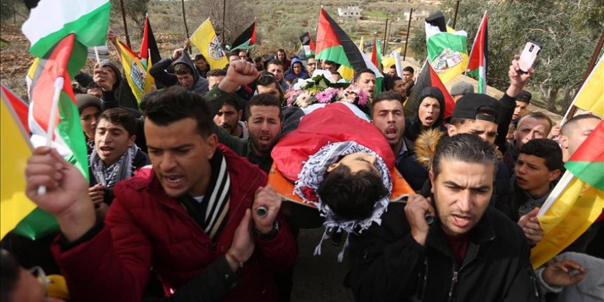 Cisjordanie/Funérailles de Mossab al-Tamimi : un Palestinien grièvement blessé