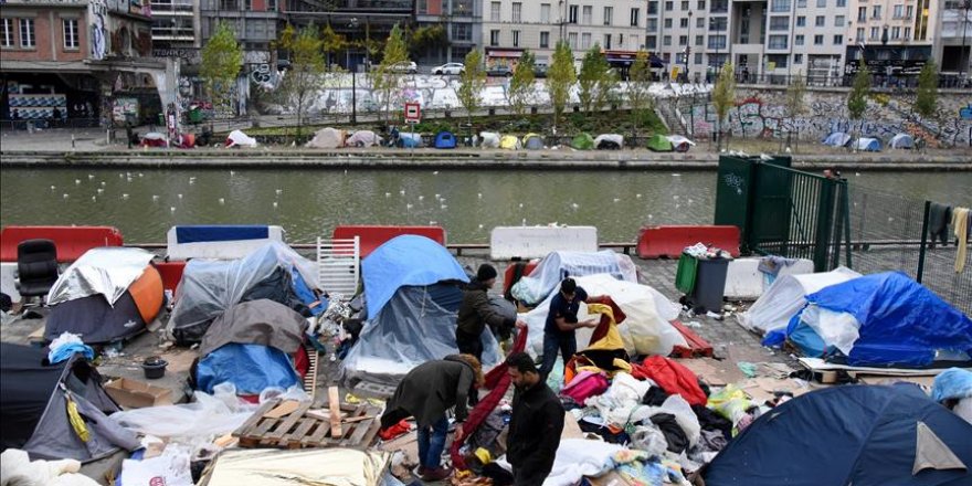 Number of asylum seekers hits record high in France