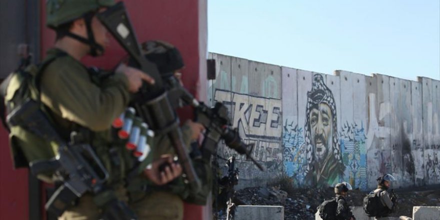 Un Palestinien tombe en martyr sous les balles israéliennes aux frontières de Gaza