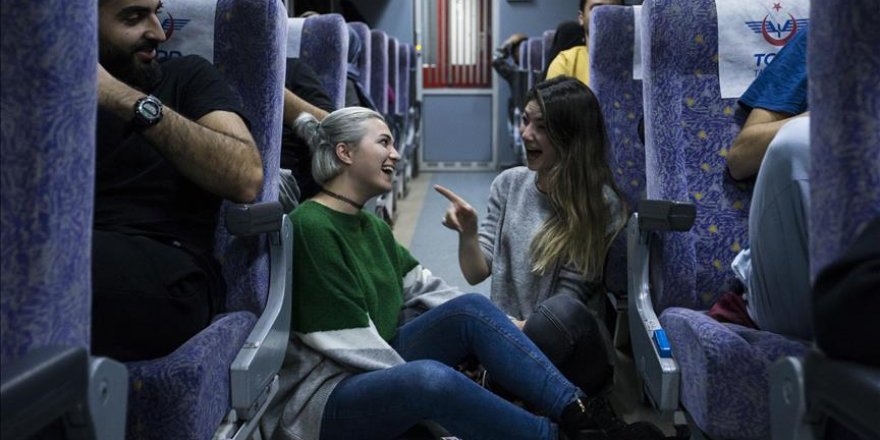 Thousands enjoy Eastern Express overnight train to Kars