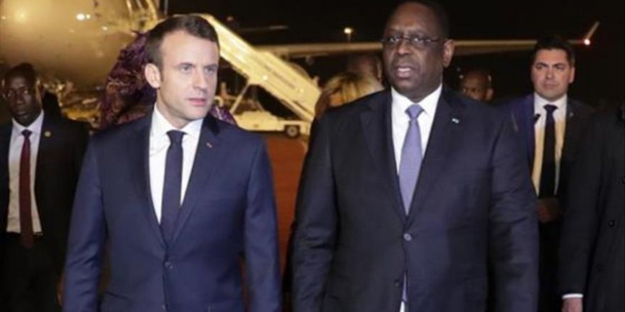 Sénégal: Macron et Sall inaugurent un collège à Dakar