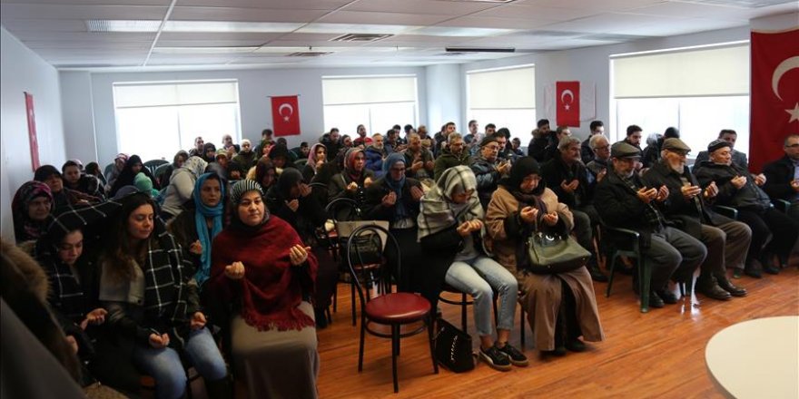 Turks in Canada pray for military success in Syria