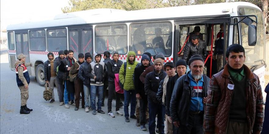 19 undocumented migrants held in southern Turkey