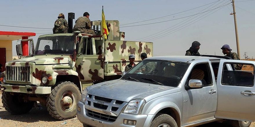 Familles d'Afrin: L'organisation terroriste PYD oblige nos filles à porter les armes