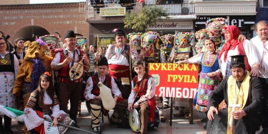 Saba Tümer Edirne’de halay çekti