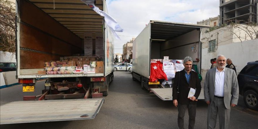 La Turquie envoie quatorze tonnes de produits alimentaires en Libye