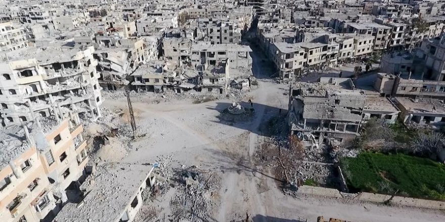 Assad regime, allies cut Eastern Ghouta in two