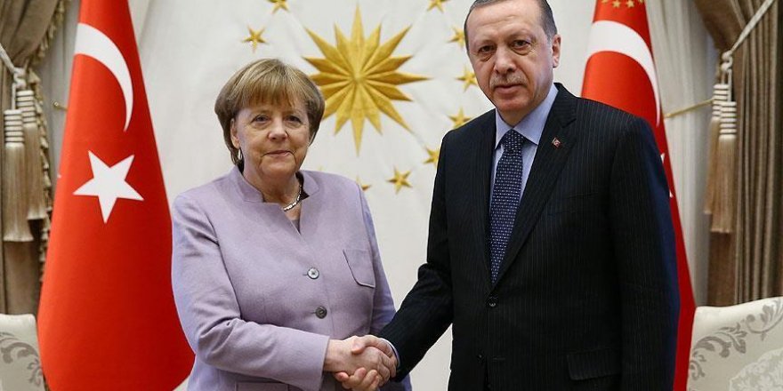 Erdogan, Merkel discuss counter-terrorism over phone