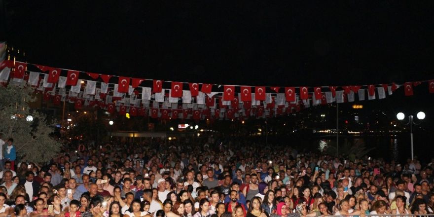 Kuşadası’nda Hıdrellez şenlikleri başladı