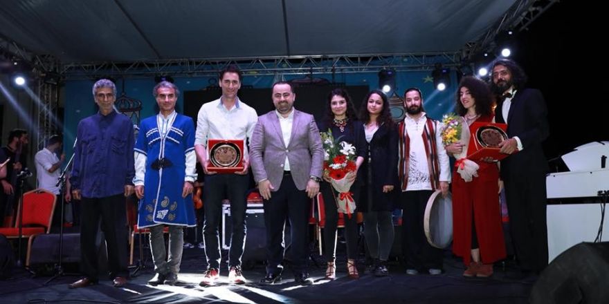 Fatsa’da Bekir Aksoy ve İrsel Çivit orkestrasından konser