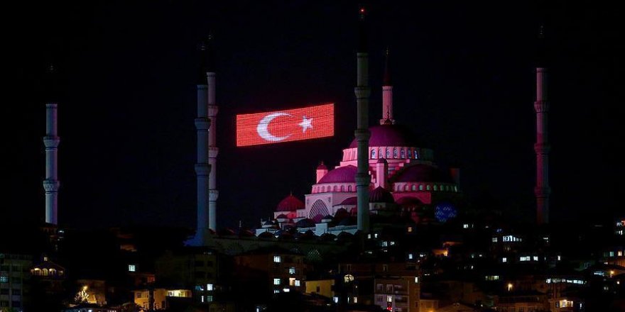 Mosques across Turkey say prayers in memory of July 15