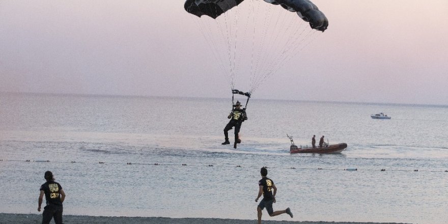 Zeytinli Rock Festivali 250 bin kişinin katılımıyla sona erdi