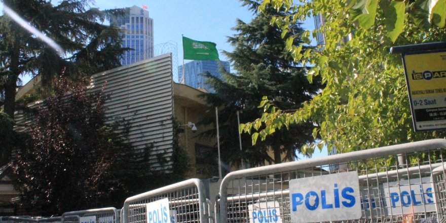 Kayıp Suudi gazeteci için meslektaşlarından konsolosluk önünde açıklama