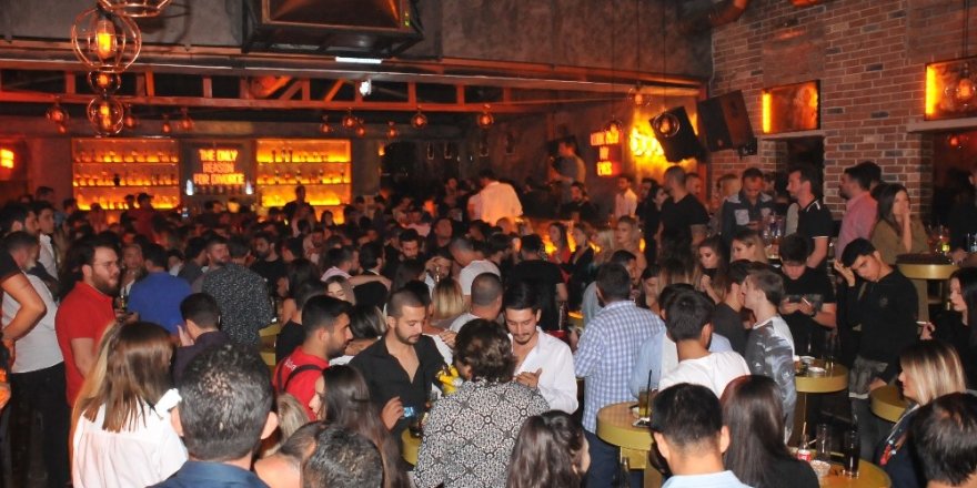 Alsancak’ta görkemli parti sonrası açılış