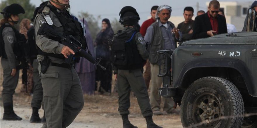 Israeli army rounds up 17 Palestinians in W. Bank raids