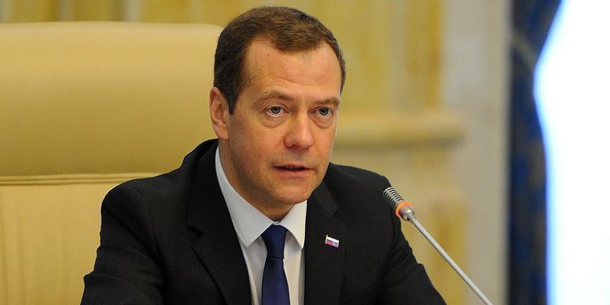 Russie: Medvedev décrète des sanctions contre l'Ukraine