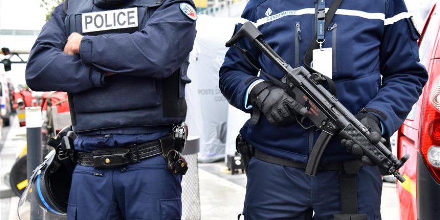 France: Arrestation de 6 personnes soupçonnées d’avoir préparé une action violente contre Macron