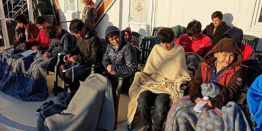 At least 70 irregular migrants held in western Turkey