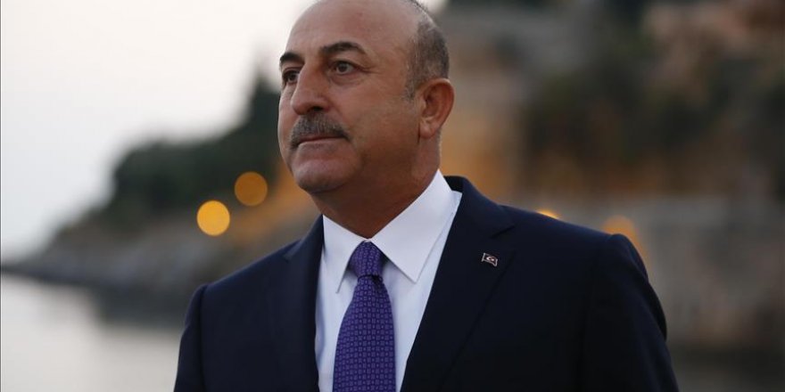 Cavusoglu: "Le Drian a dépassé les bornes"