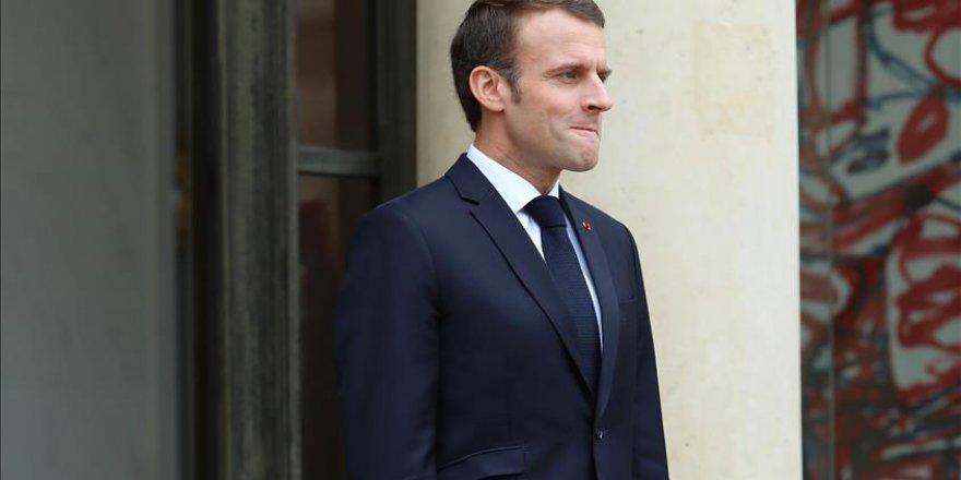 France: Macron reconnaît ses lacunes